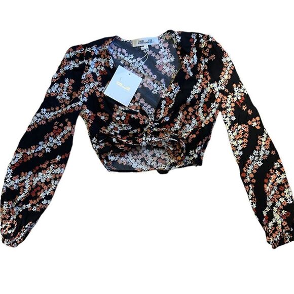 NEW Diane Von Furstenberg Zoie Black Floral Knot-Front Crop Top Blouse Size 2 - Picture 2 of 9